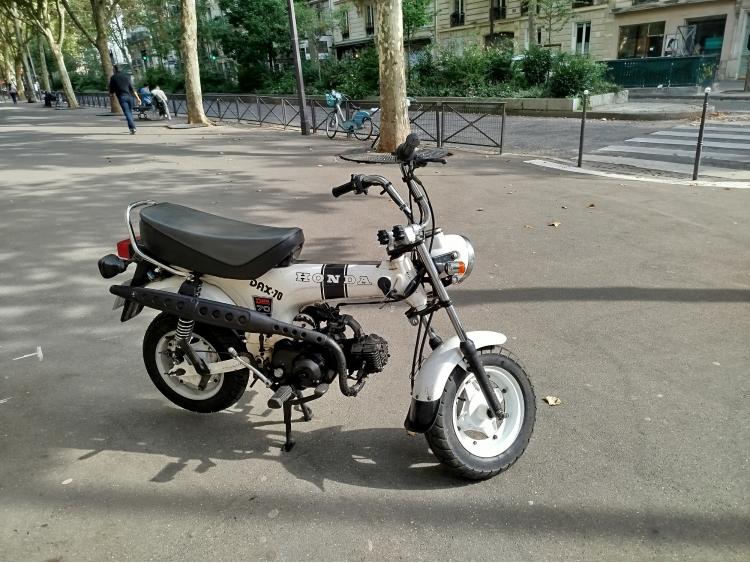HONDA DAX ST