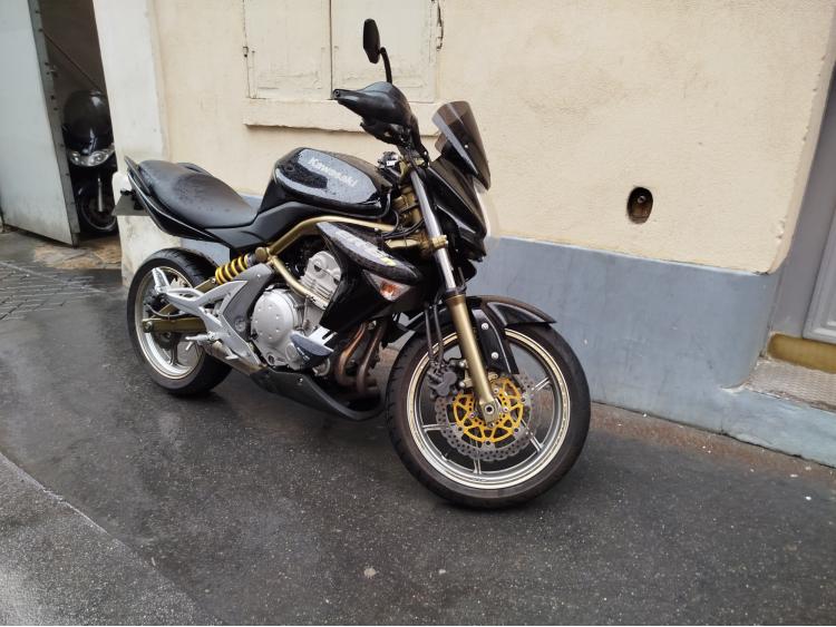 KAWASAKI ER-6 (47.5CV)