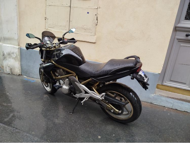KAWASAKI ER-6 (47.5CV)