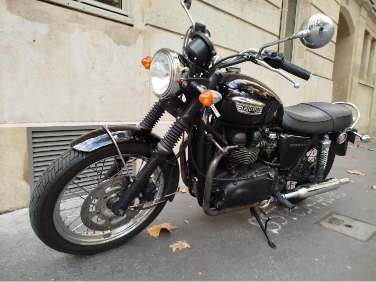 TRIUMPH BONNEVILLE 865 T100