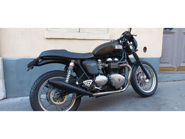 TRIUMPH THRUXTON 900