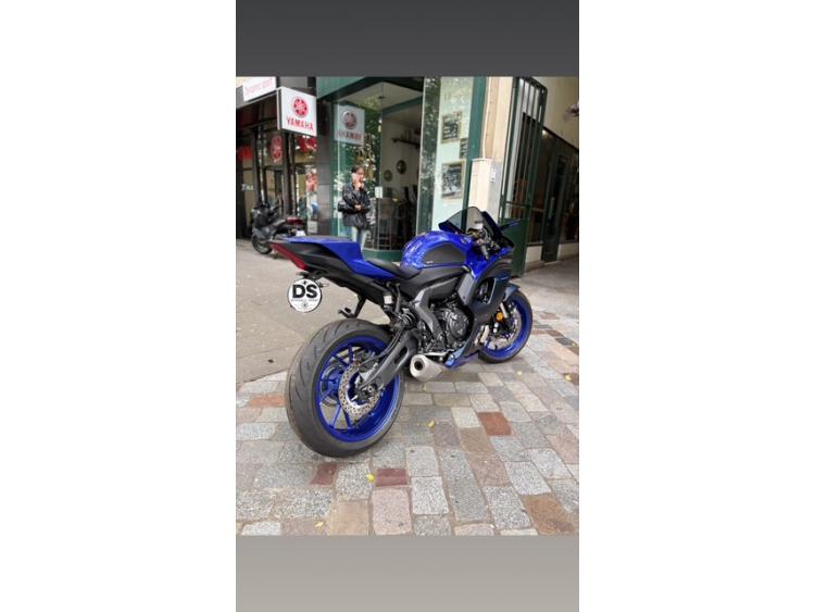 YAMAHA YZF-R7 