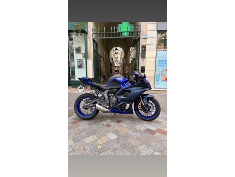 YAMAHA YZF-R7 