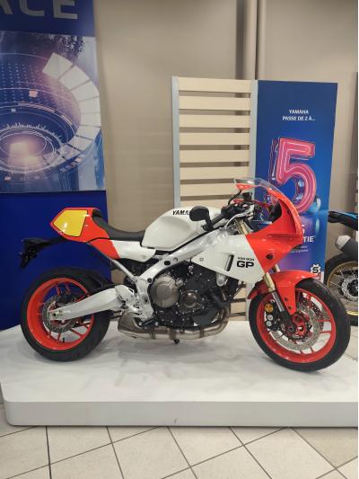 YAMAHA XSR 900 GP
