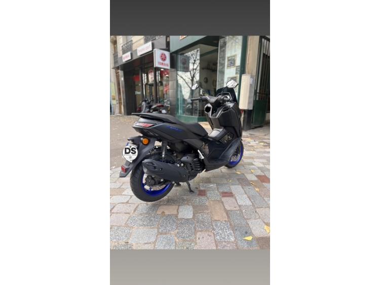 YAMAHA NMAX 125