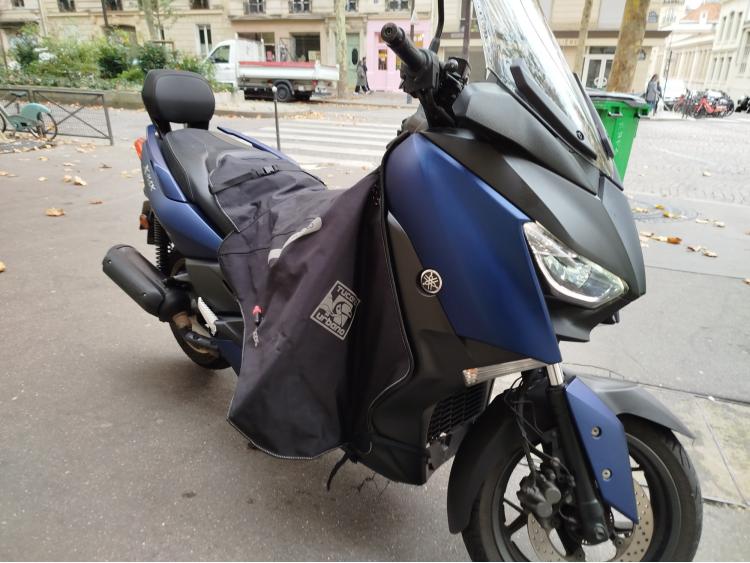 YAMAHA XMAX 125