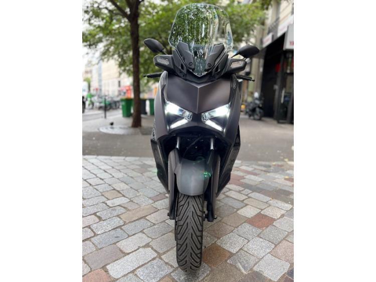 YAMAHA XMAX 300 Tech Max