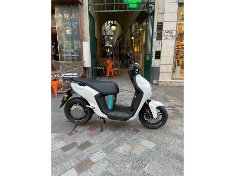 YAMAHA NEO'S 50 ELECTRIQUE 2 BATTERIES