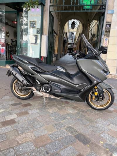 YAMAHA XP T-MAX 560 TECH MAX