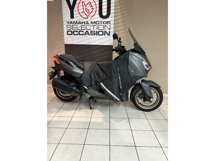 YAMAHA XMAX 300 Tech Max