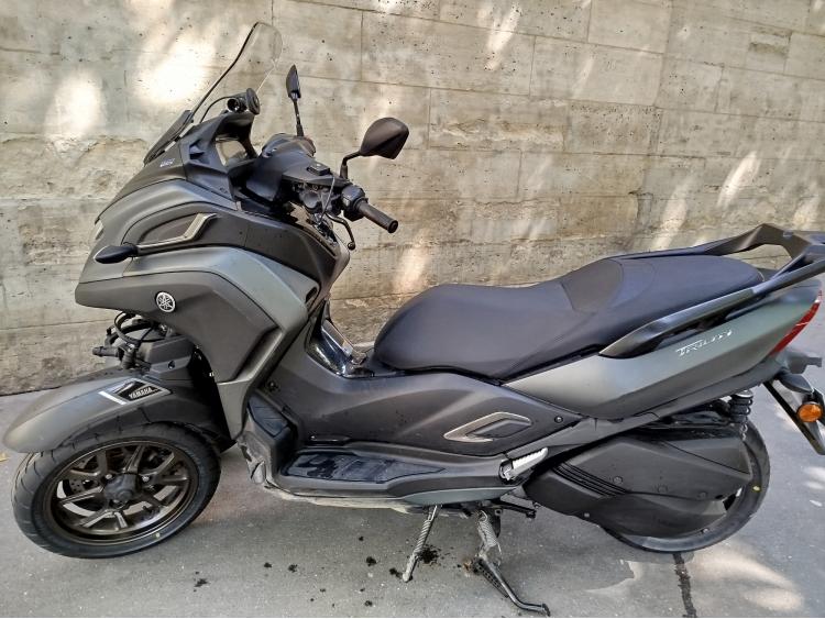 YAMAHA TRICITY 300