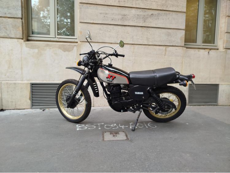 YAMAHA XT